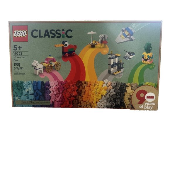 Lego Classic 90 Years of Play! Set # 11021 Sealed NEW 1100 pieces Retired Set - Picture 2 of 10